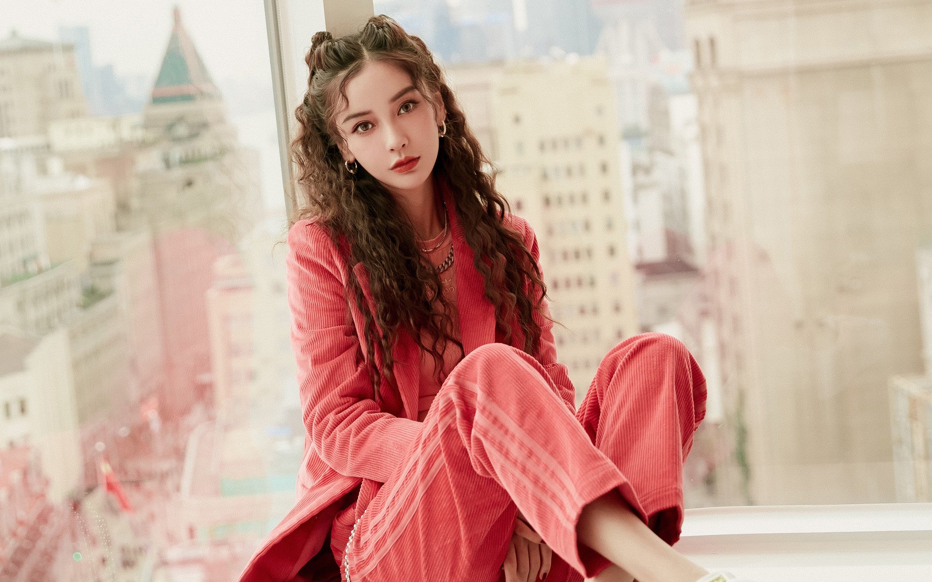 爱游戏娱乐-法甲新人崭露头角：未来巨星闪耀绿茵！，法甲队员