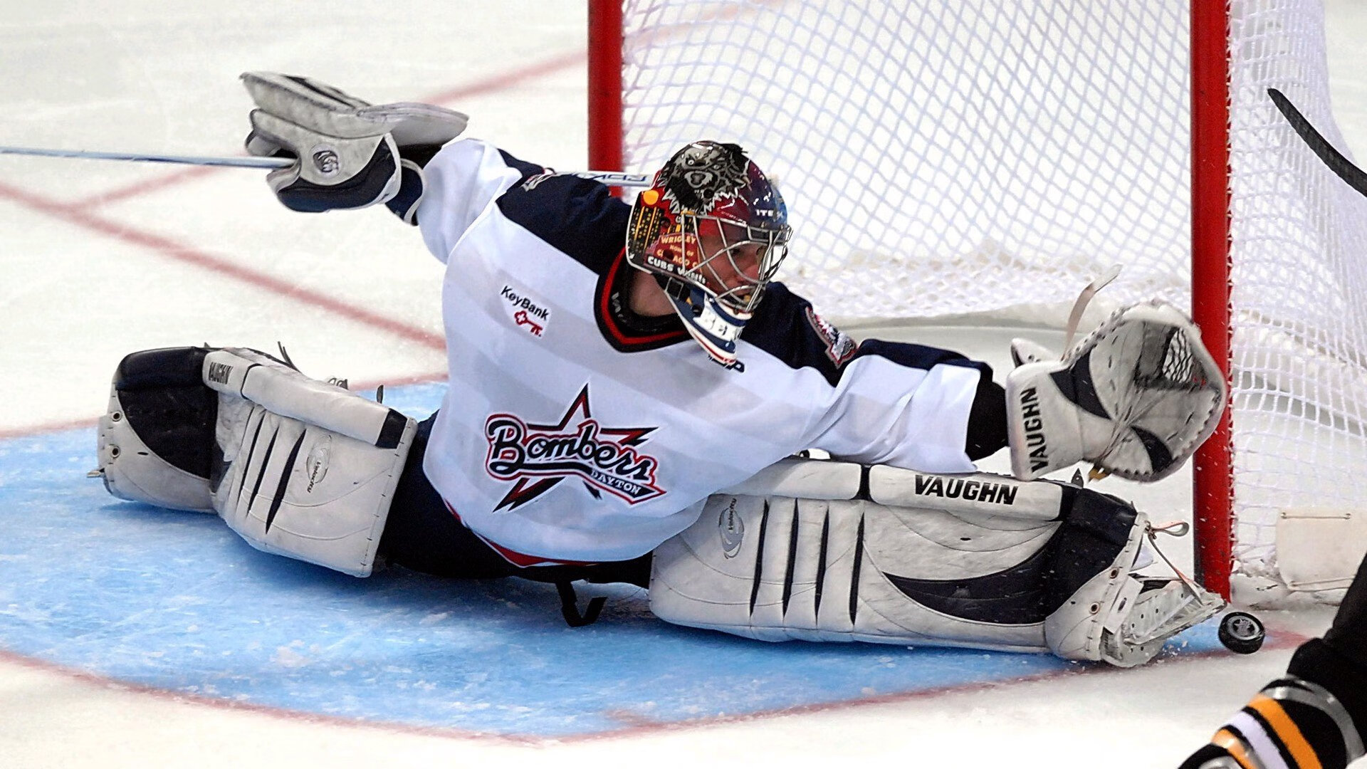 ayx体育app官网入口-关键战术：比赛中的“秘密武器”揭秘，关键之战