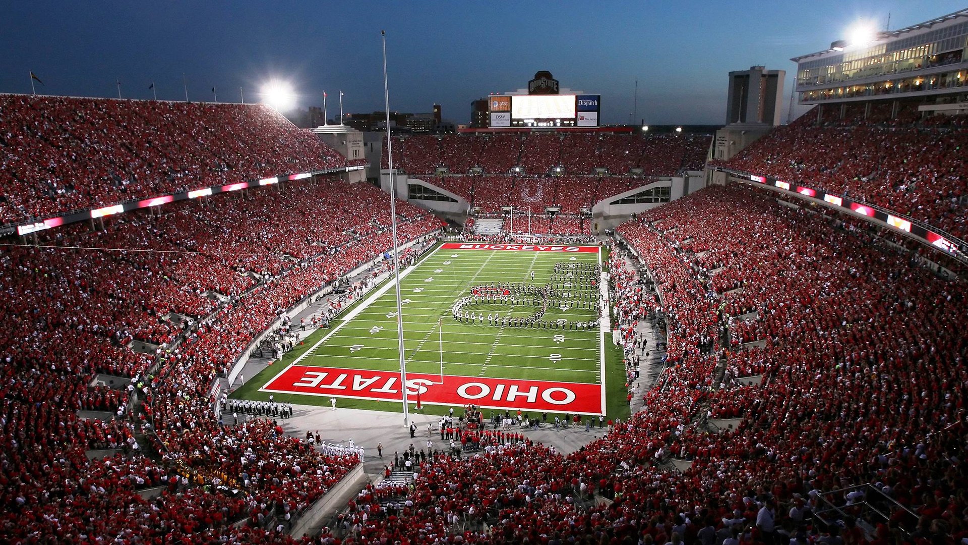 德国女子4x400米接力队在决赛中获得第七名,德国女子4x100米接力